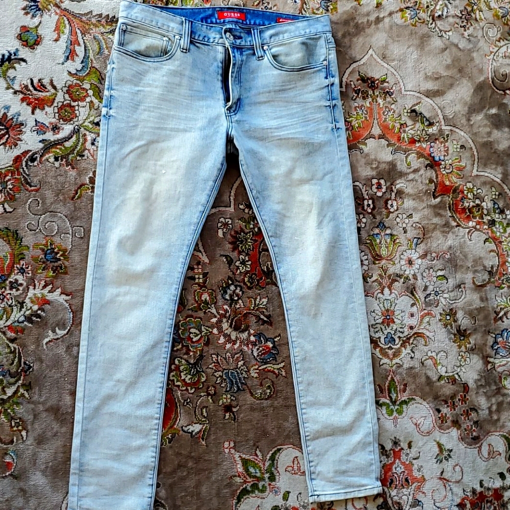 Guess jeans: 34X30 Medium Rise Skinny Scotch Fit